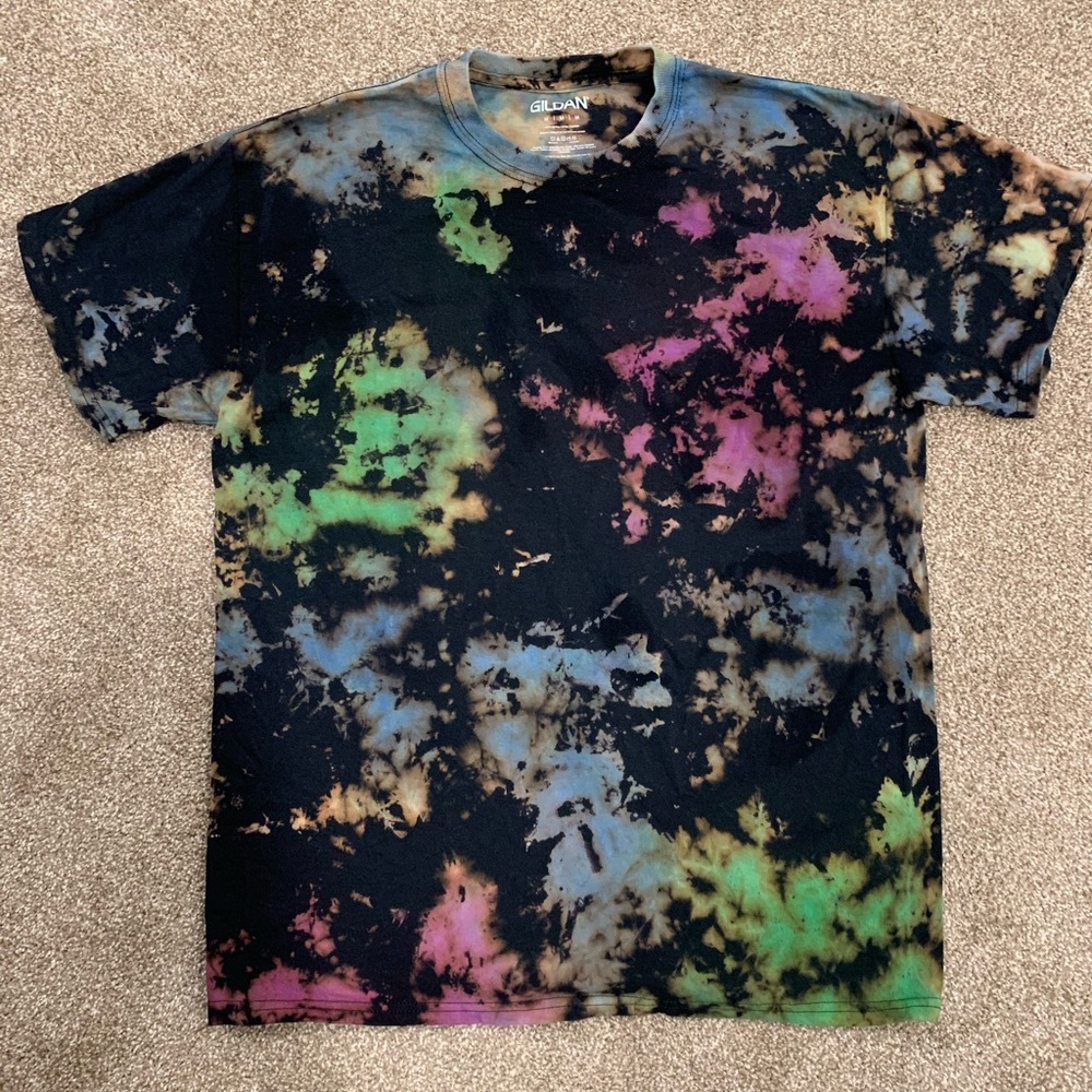 tie dye t shirt